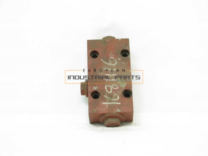Manitowoc Grove valve