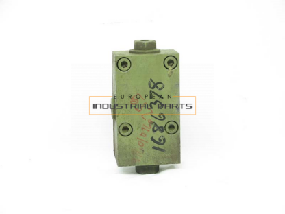 Manitowoc Grove valve