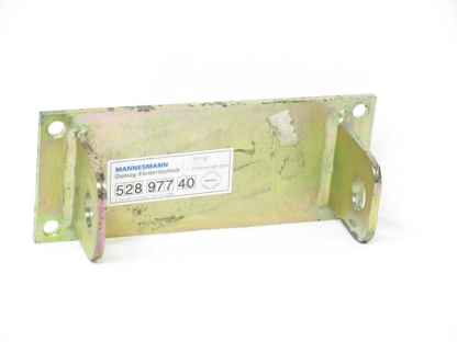Demag retainer